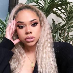 Meet your Posher, Brianna